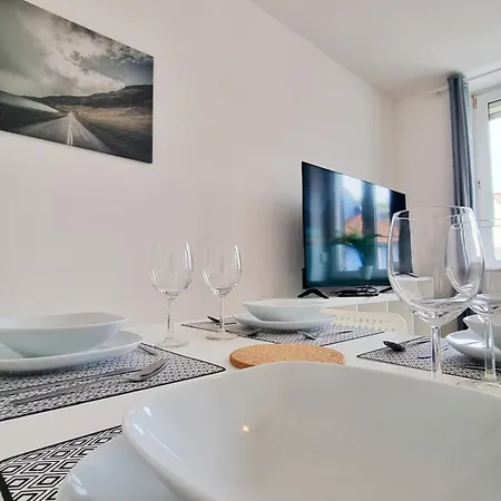 Le Triplex - 5 - 10 Pers- Fibre - Relax Apartment Mulhouse