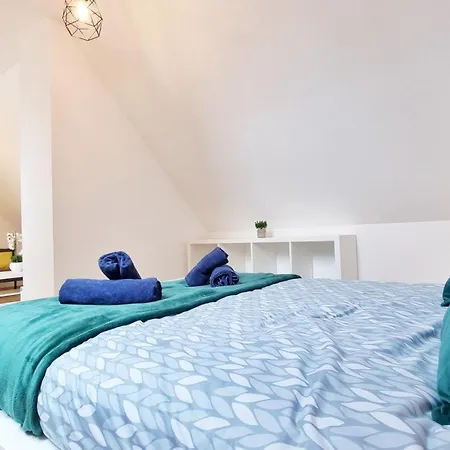 Le Triplex - 5 - 10 Pers- Fibre - Relax *